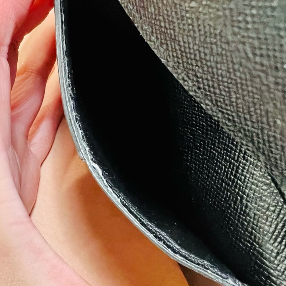 Authentic LV men’s card holder wallet - Picture 6 of 14